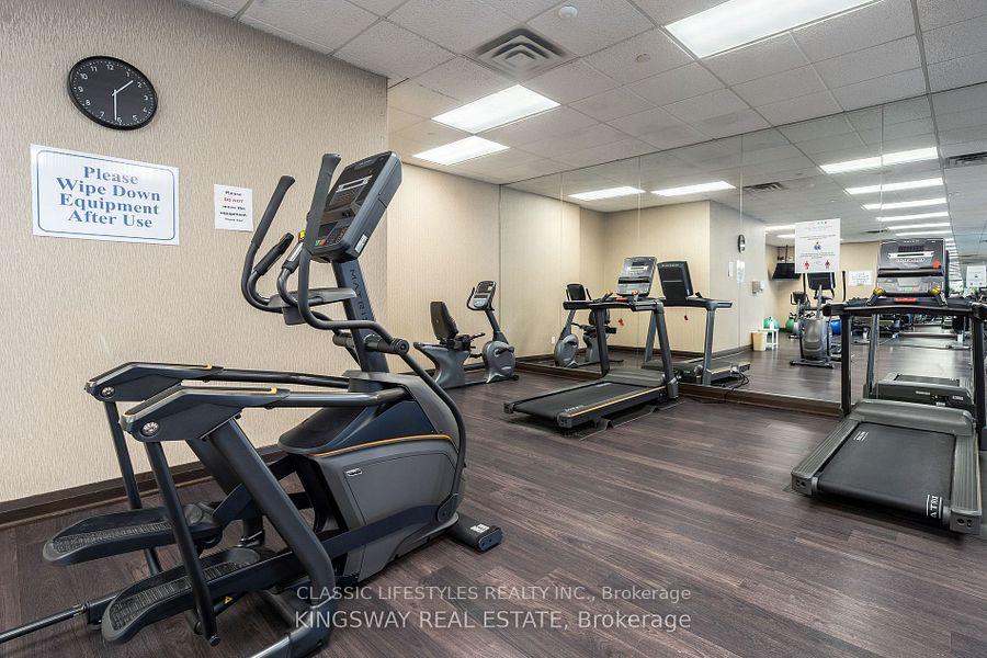 2 Bedrooms Condo at 1 Michael Power,  Toronto For sale