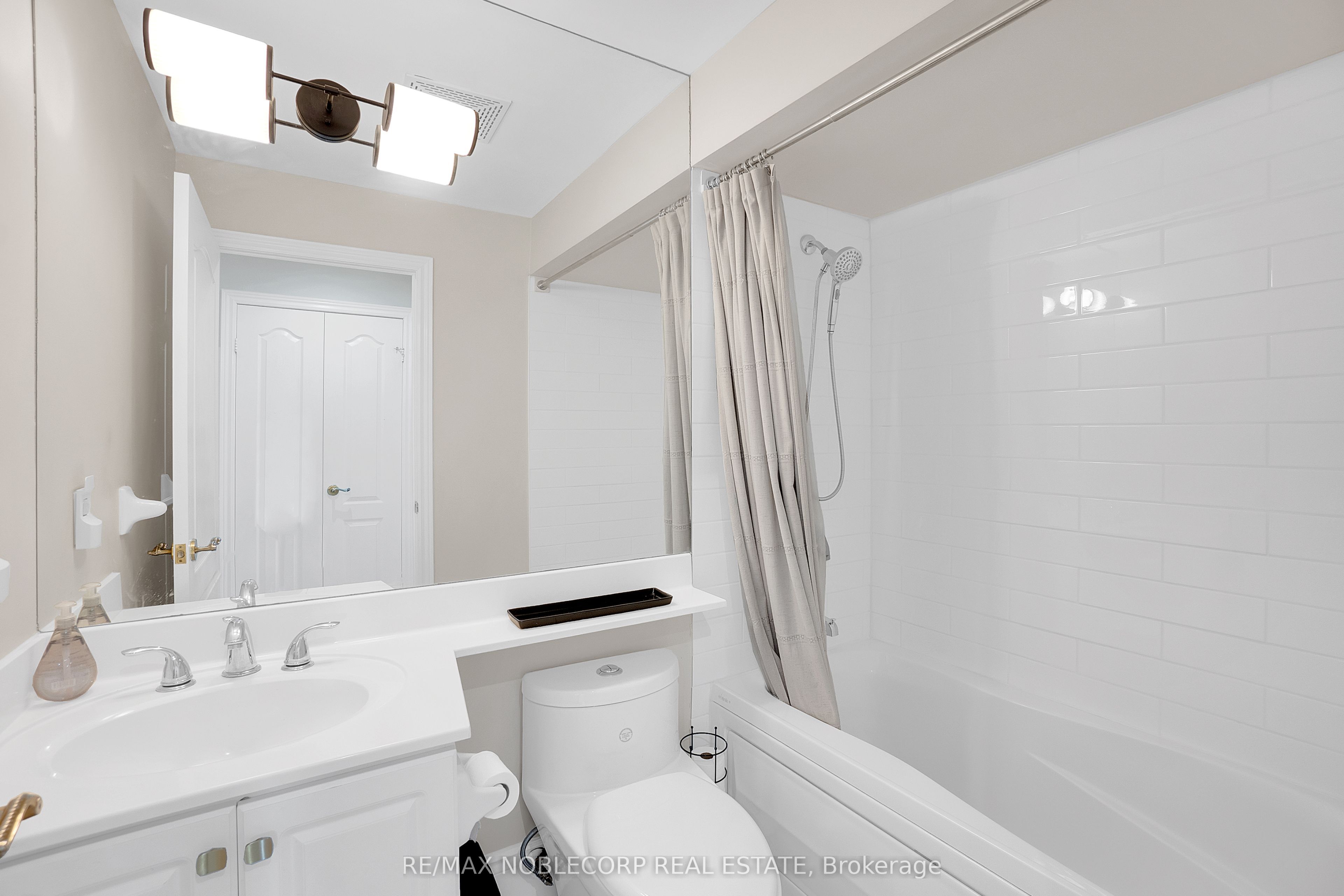 53 Woodbridge Avenue, #419