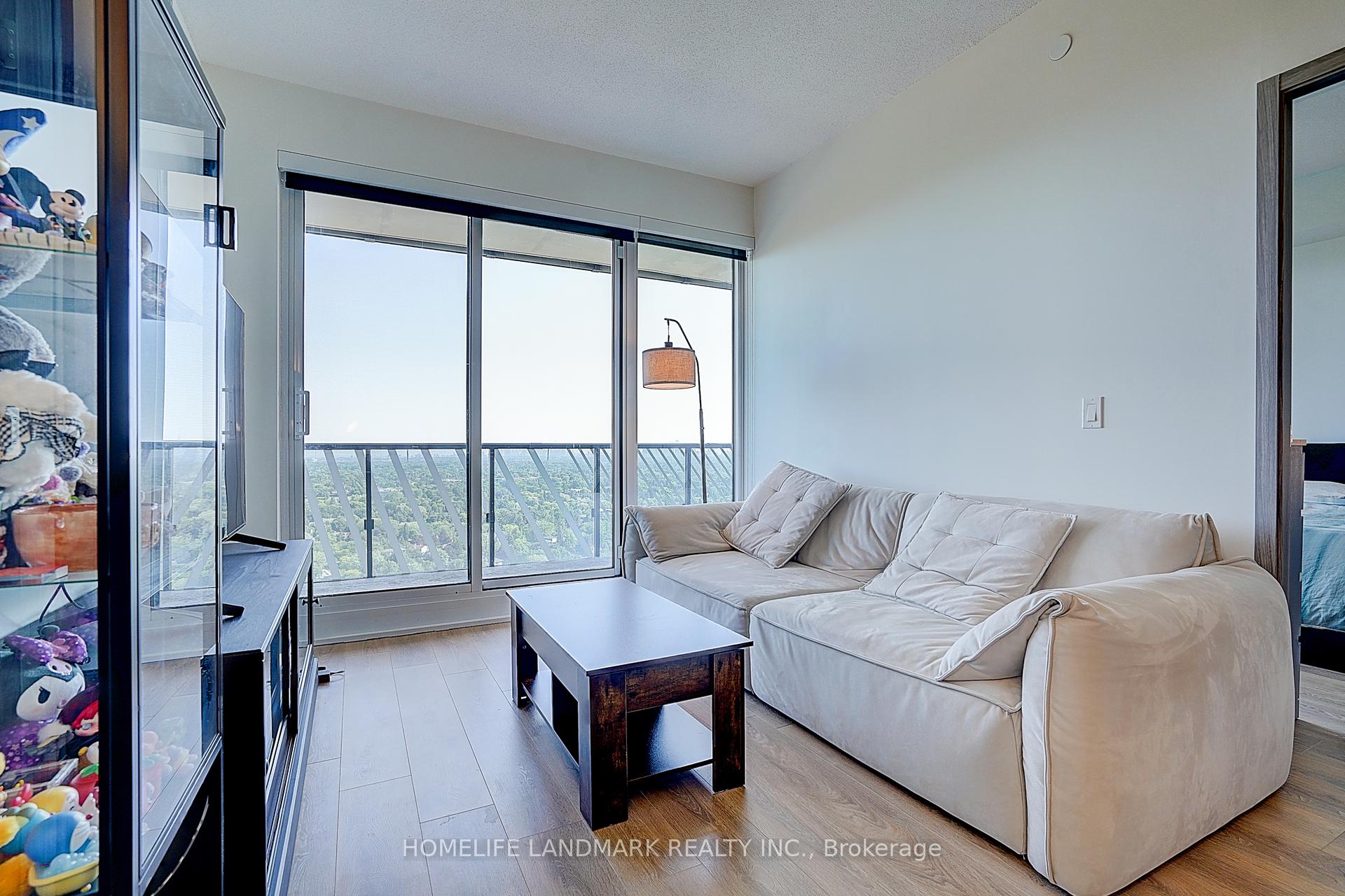 3 Bedrooms Condo at 85 Mcmahon, Toronto For sale