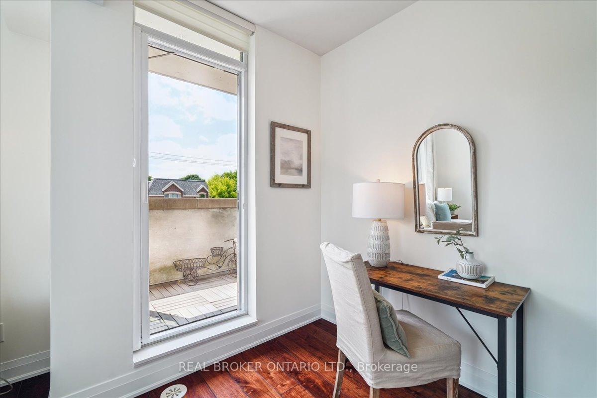 3 Bedrooms Condo at 191 Duplex, Toronto For sale