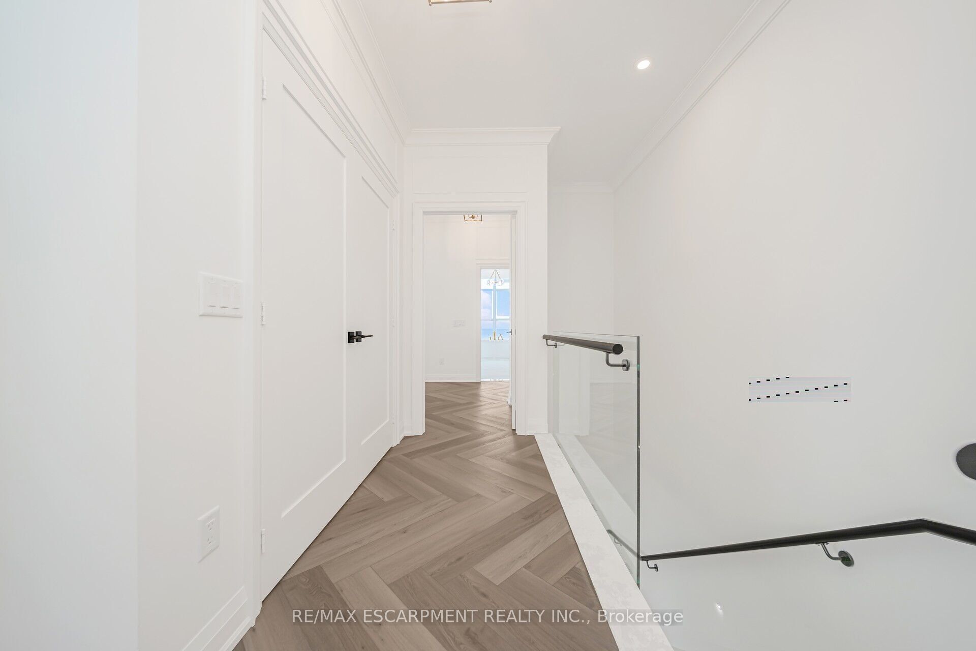 16 Concord Place, #905