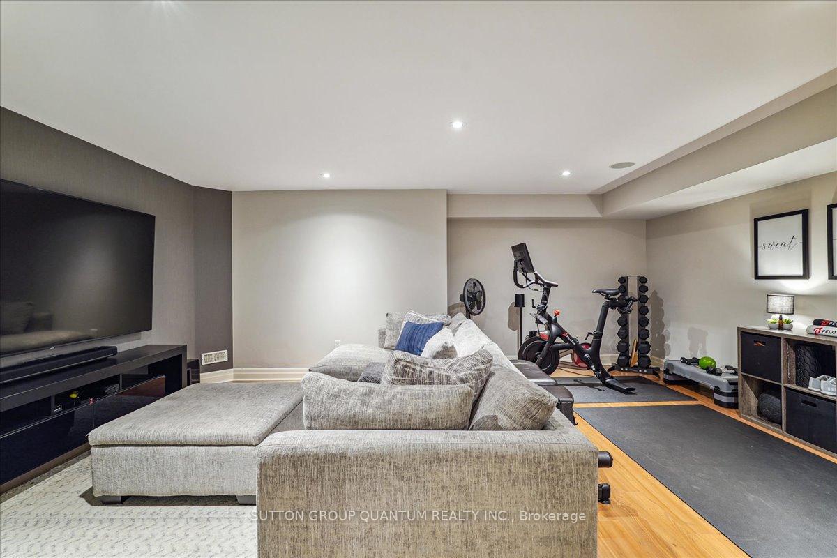 2 Bedrooms Condo at 2378 Marine, Oakville For sale