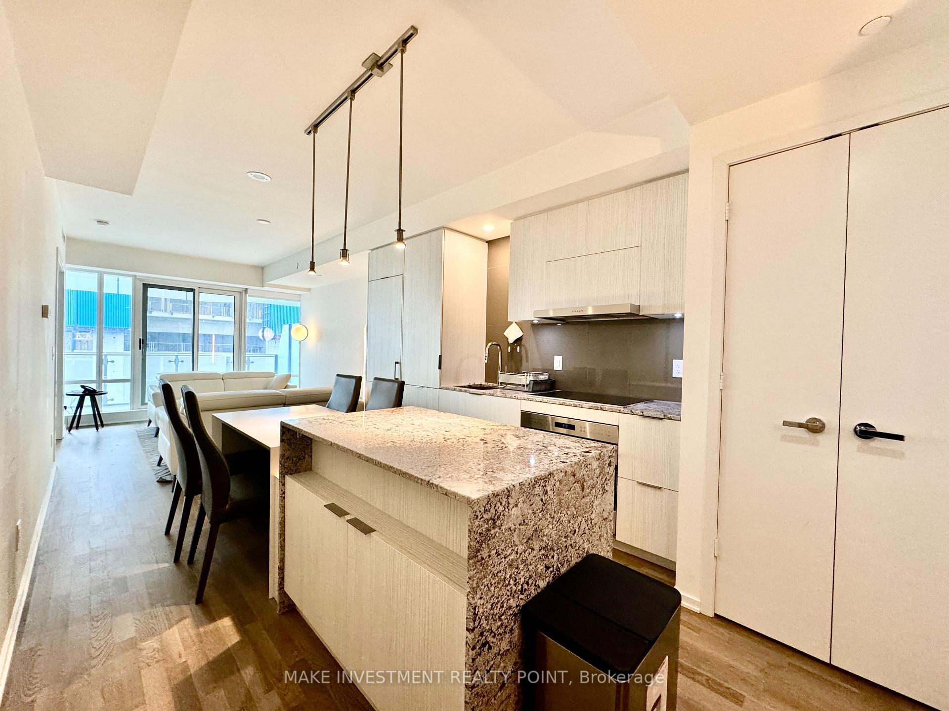 3 Bedrooms Condo at 1 Bloor,  Toronto For sale