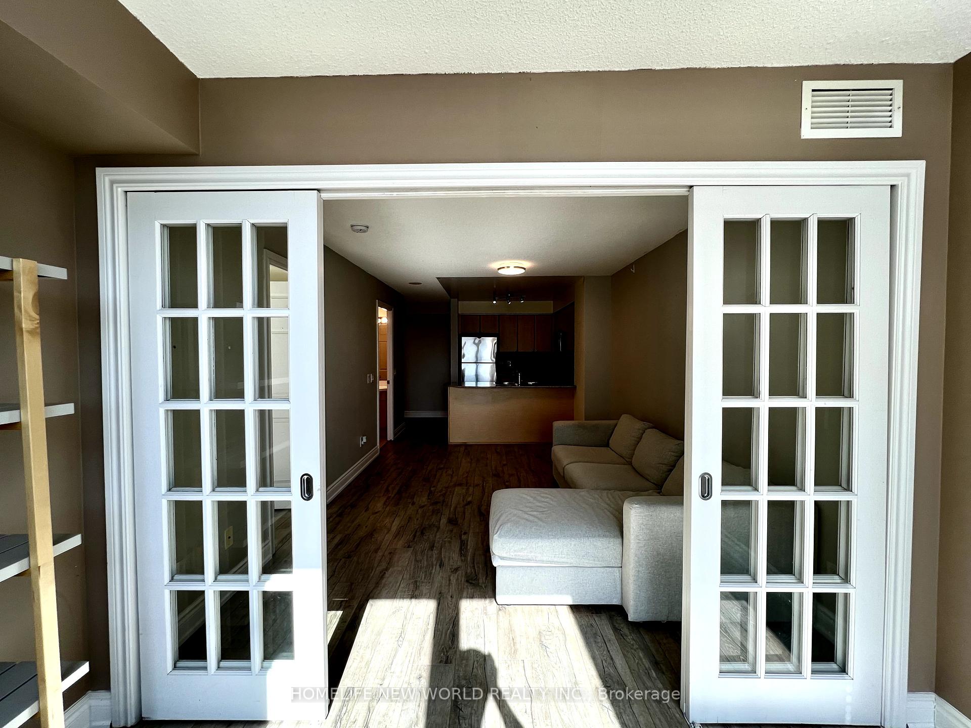 2 Bedrooms Condo at 763 Bay, Toronto For sale