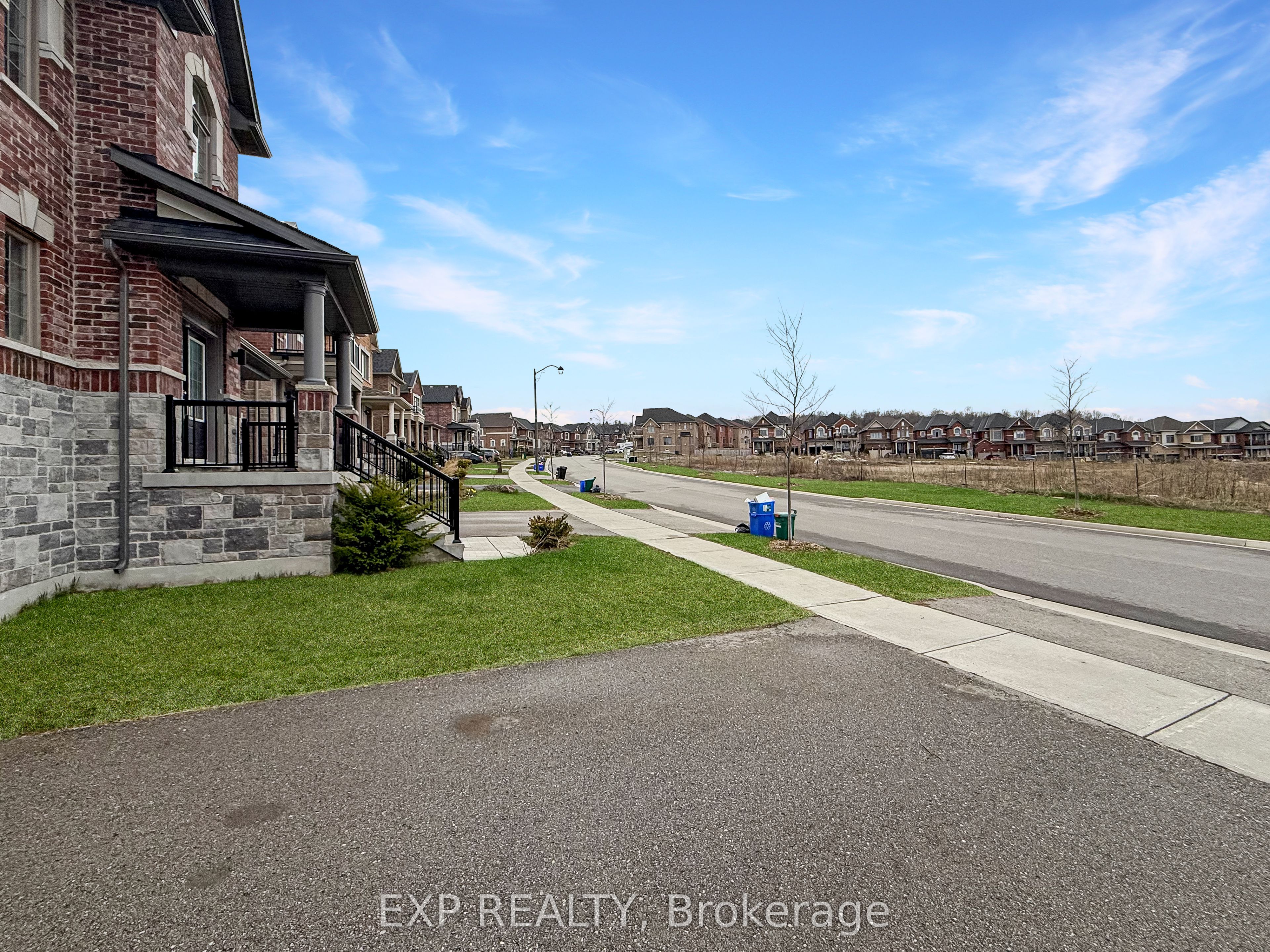 110 Frank Kelly Drive, #Upper