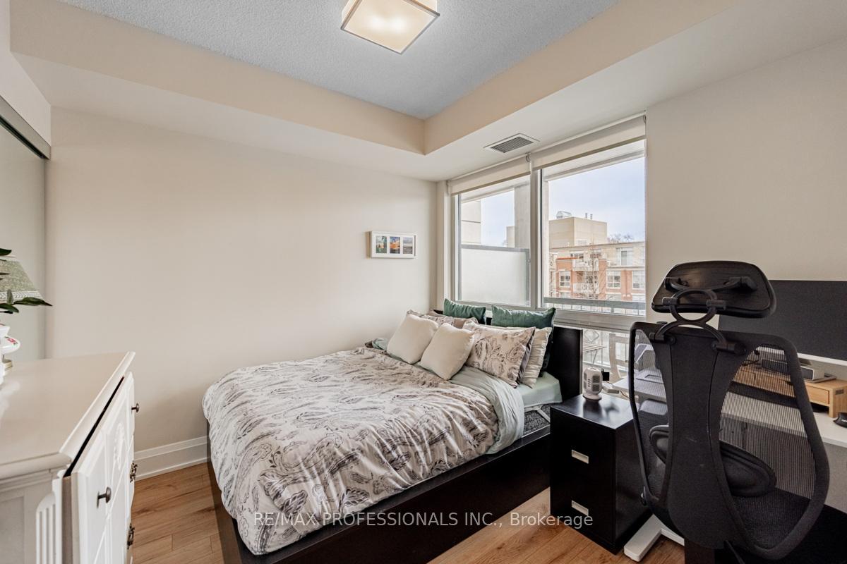 2 Bedrooms Condo at 2 Old Mill,  Toronto For sale