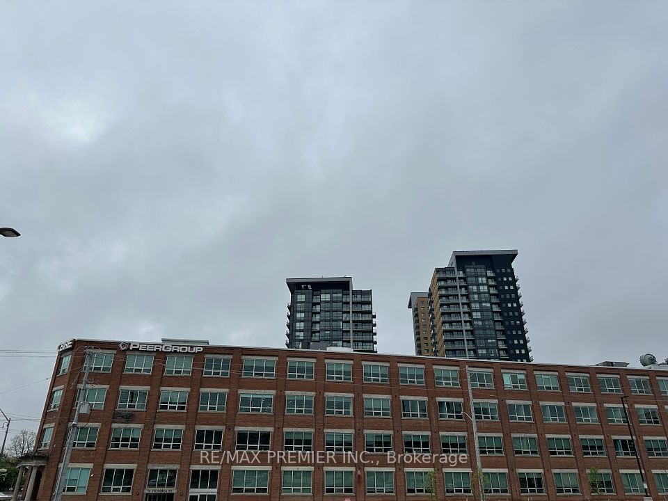 72 Victoria