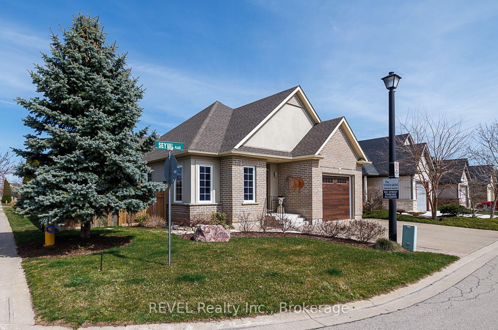 2 Seyval Place, Niagara-on-the-Lake, ON L0S 1J0