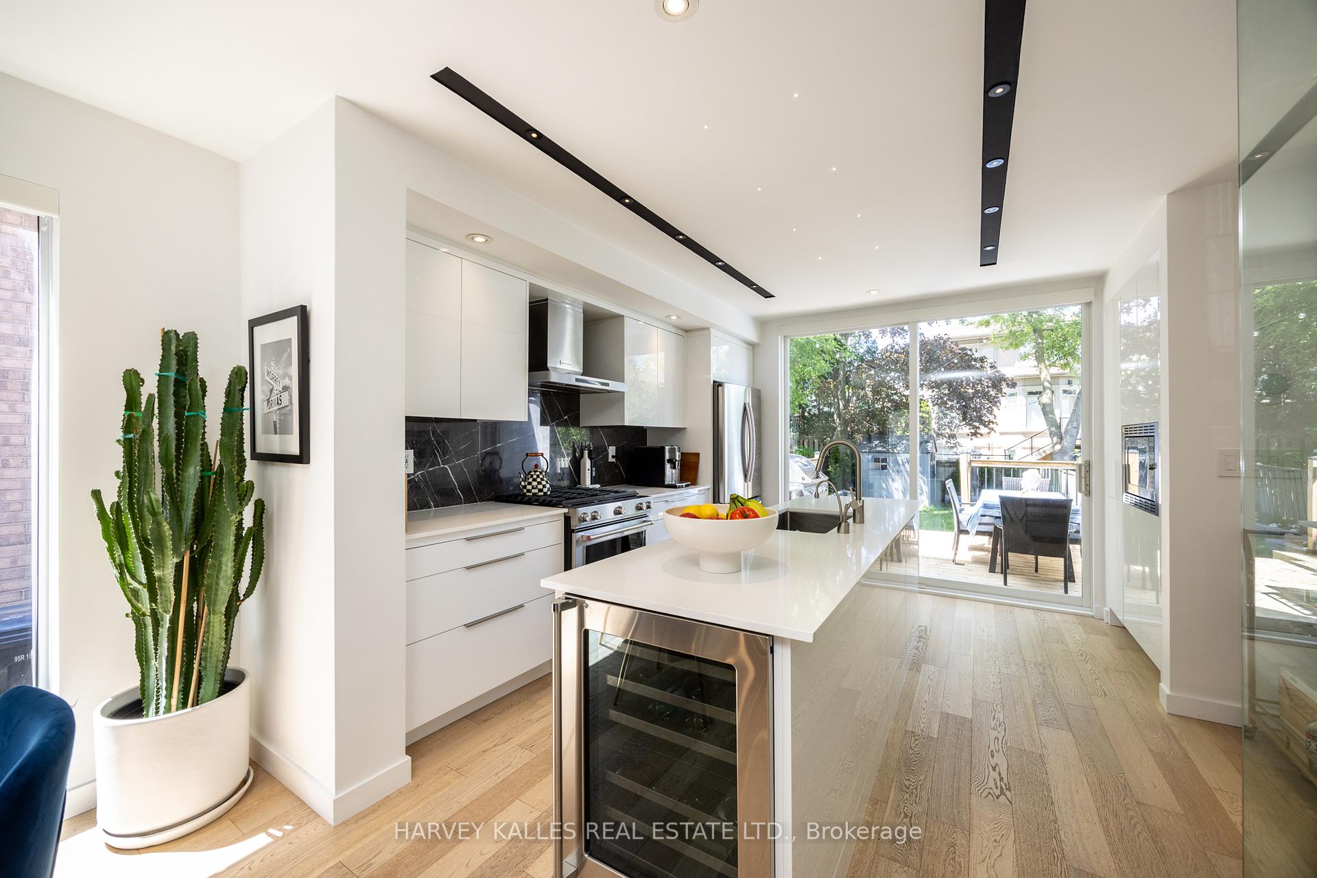 380 Old Orchard Grove