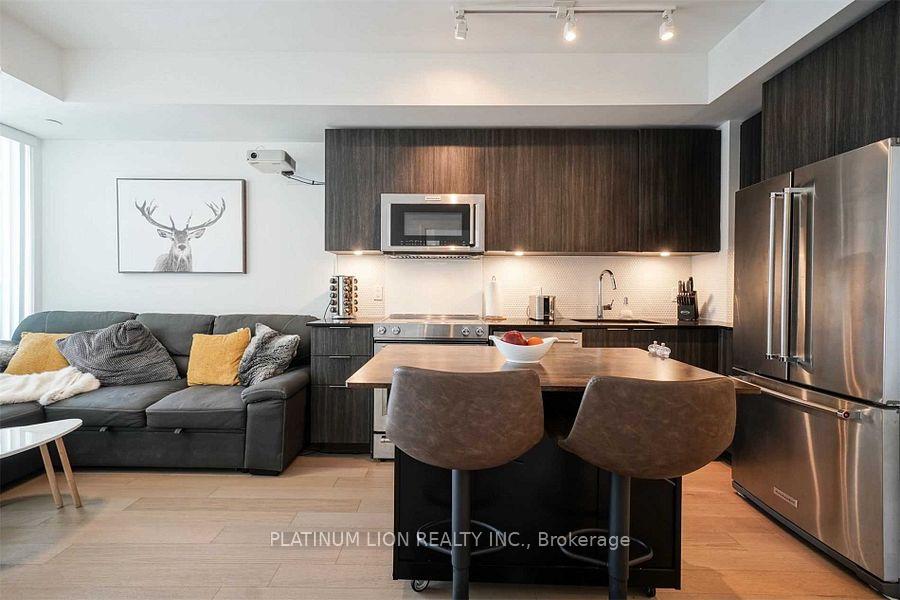 1 Bedroom Condo at 20 Shore Breeze, Toronto For sale