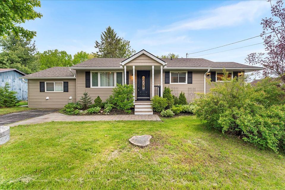 29 Helyer Road, Quinte West, ON K8V 5P4