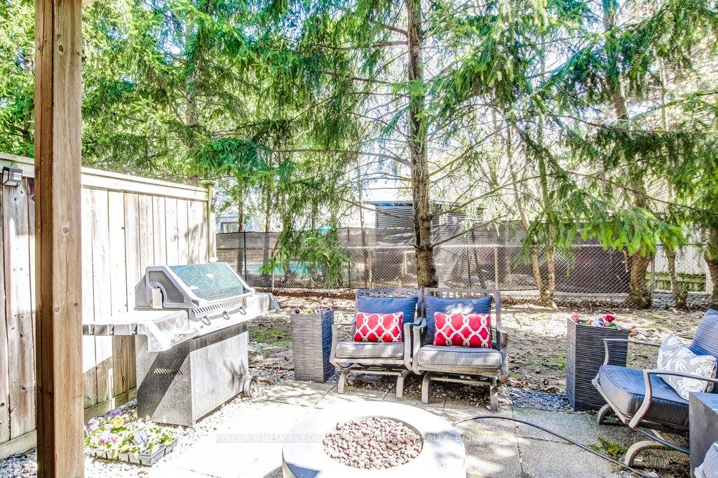 3 Bedrooms Condo at 4262 Ingram,  Burlington For sale