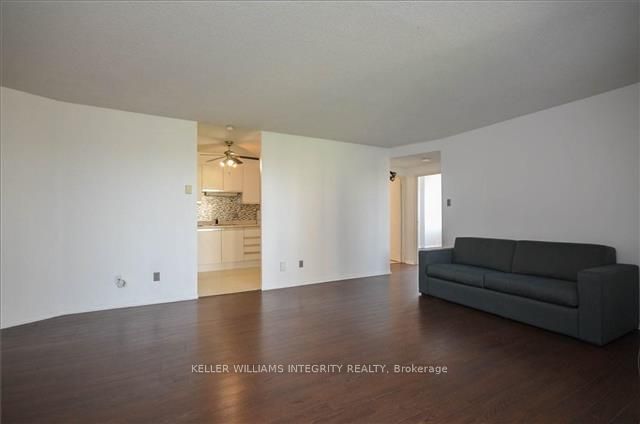 1380 Prince of Wales Drive N, #202