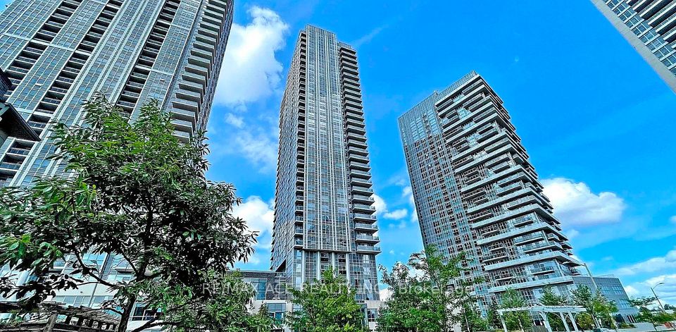 255 Village Green