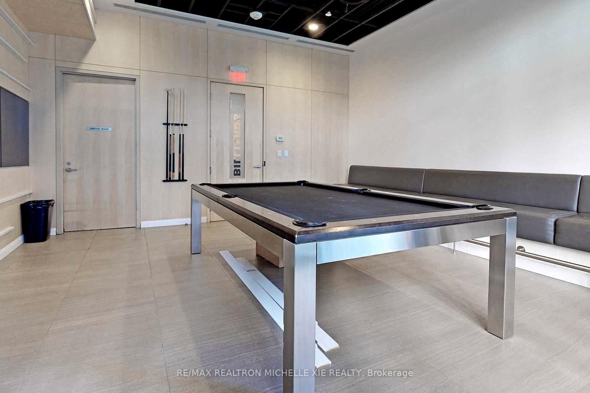 2 Bedrooms Condo at 45 Charles, Toronto For sale