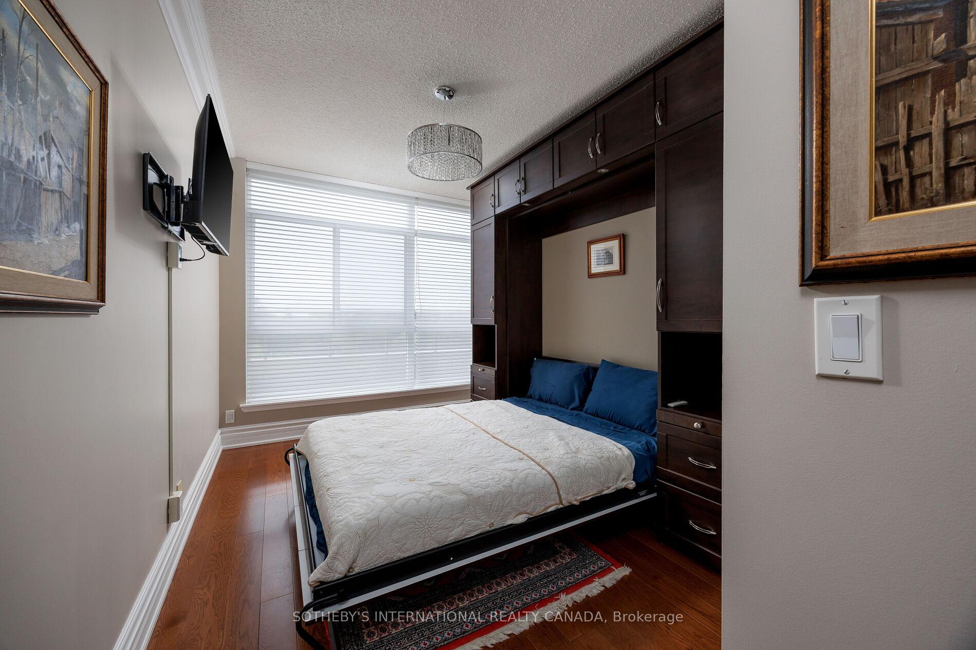 2 Bedrooms Condo at 935 Royal York, Toronto For sale