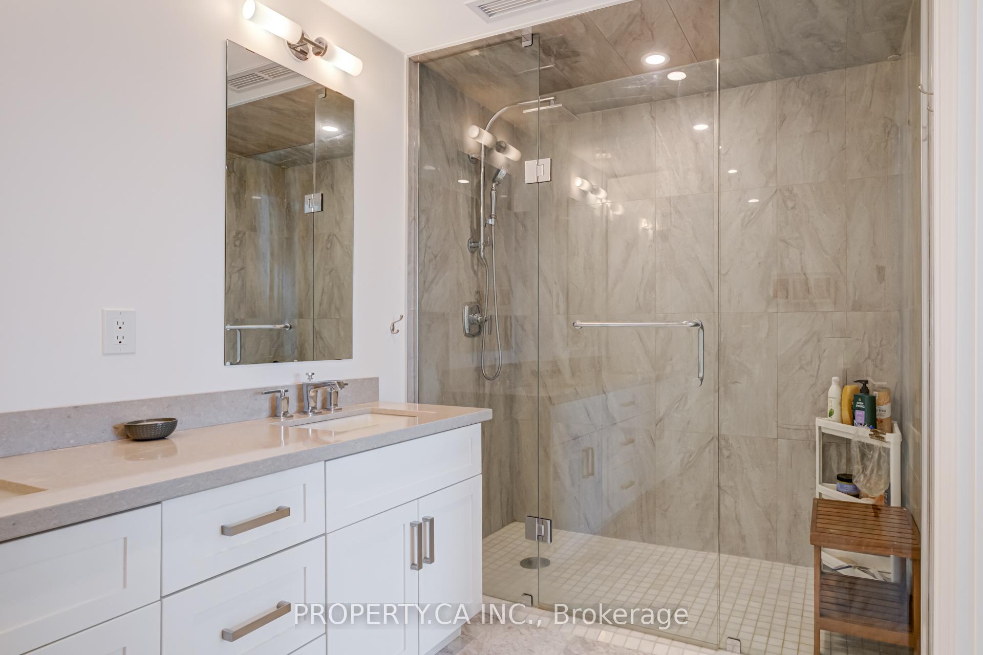 3 Bedrooms Condo at 2060 Lakeshore, Burlington For sale