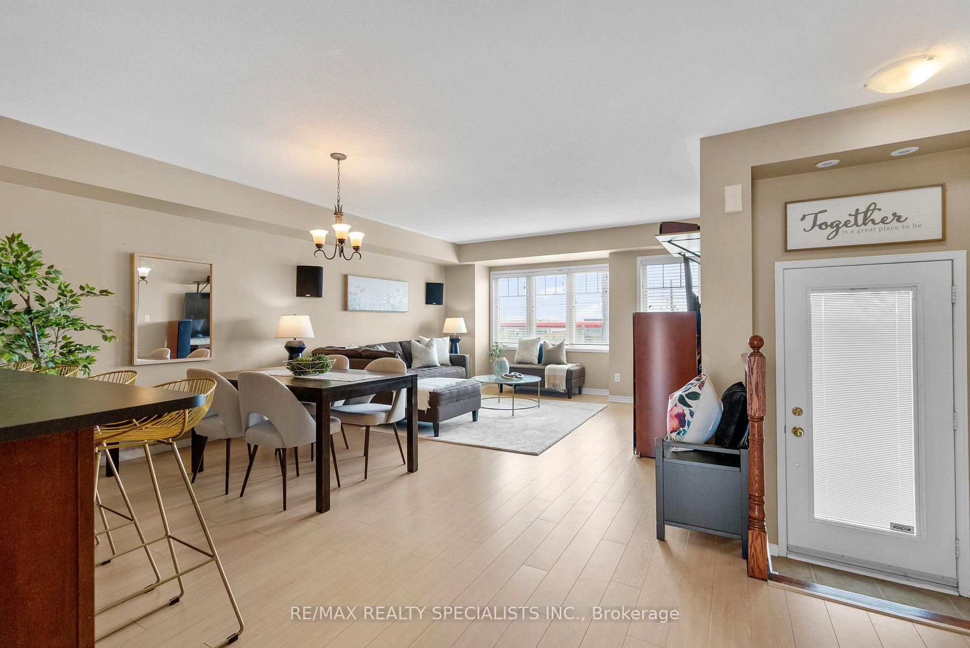 2 Bedrooms Condo at 3985 Eglinton, Mississauga For sale