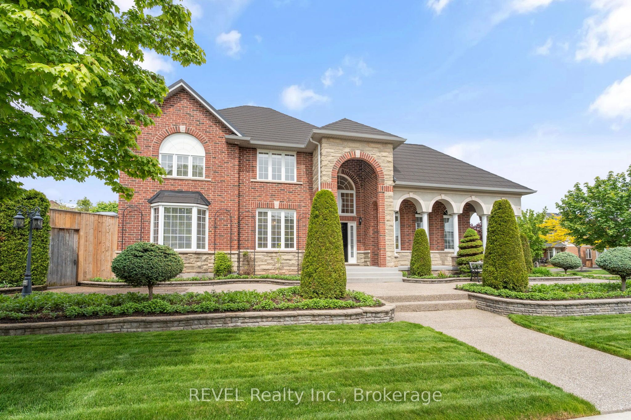 42 Vinifera Drive