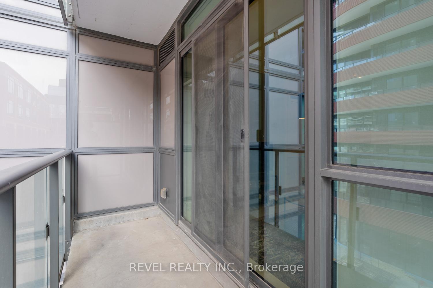 1 Bedroom Condo at 39 Sherbourne, Toronto For sale
