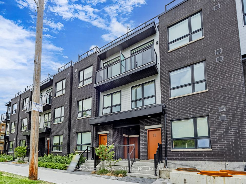 #7 - 15 Brenthall Avenue, Toronto, ON M2R 1W1