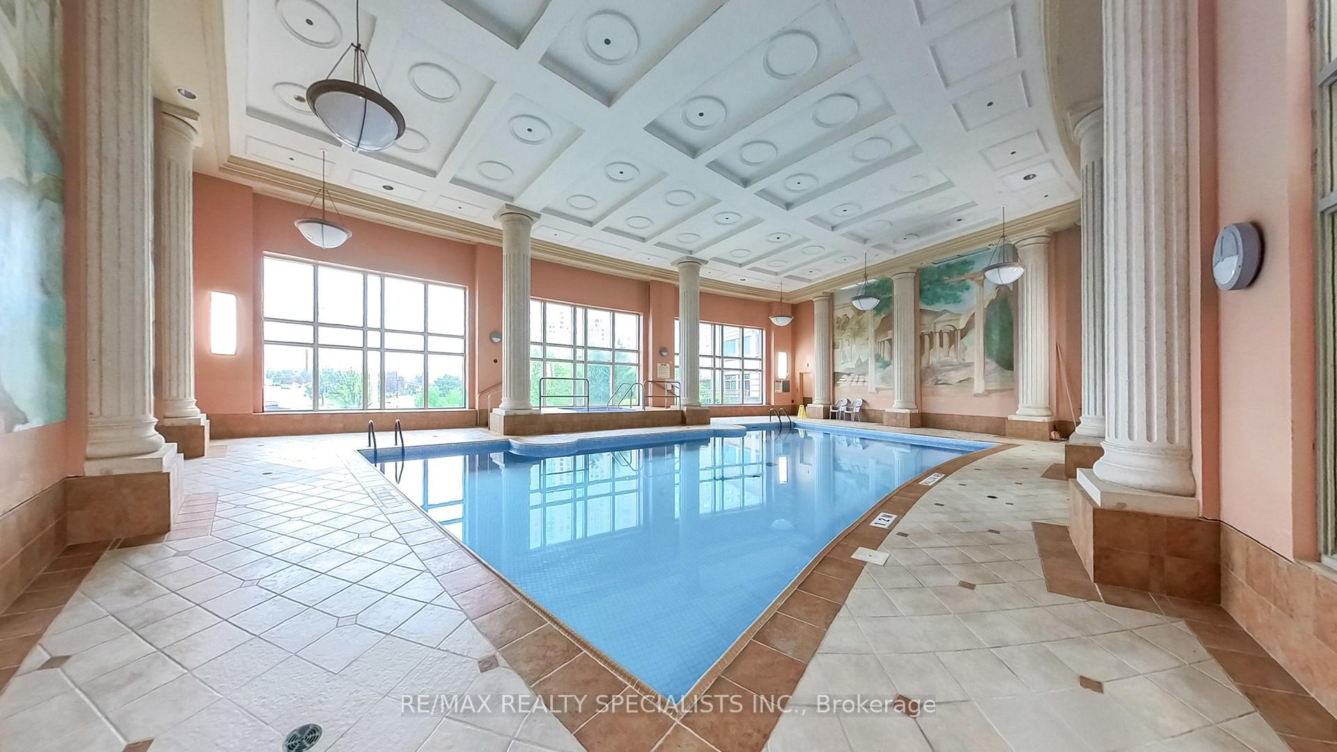 1 Bedroom Condo at 8 LEE CENTRE, Toronto For sale