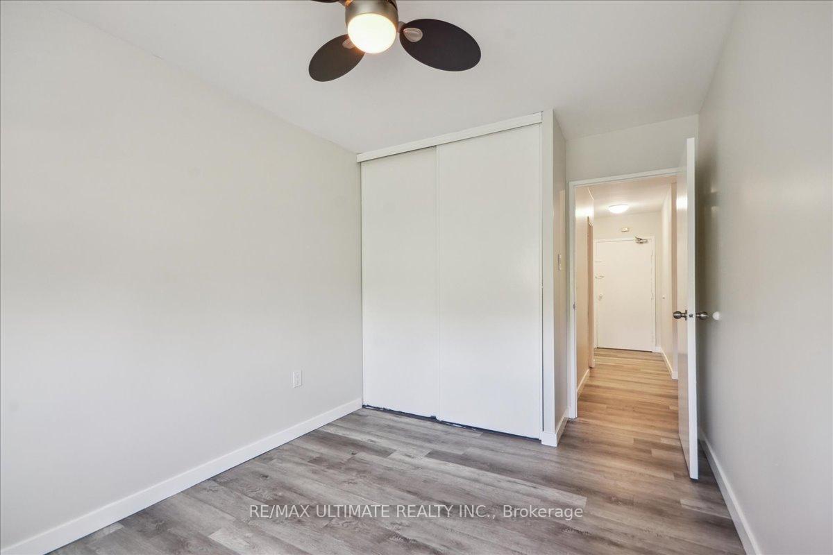 3 Bedrooms Condo at 2001 Bonnymede, Mississauga For sale