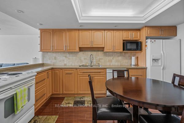 2 Bedrooms Condo at 2350 Bridletowne, Toronto For sale
