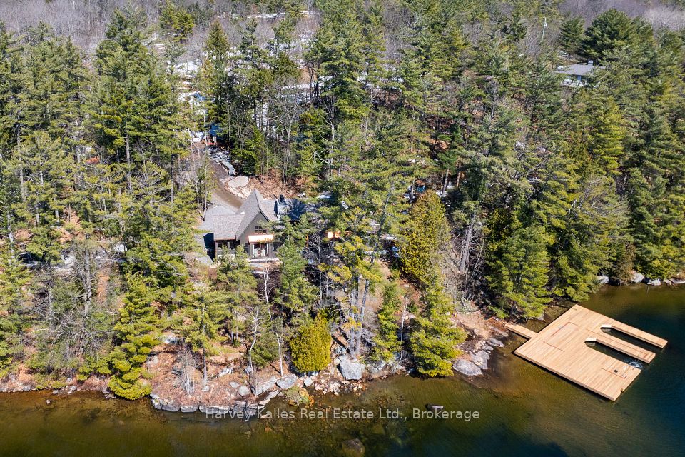 137A Steeles