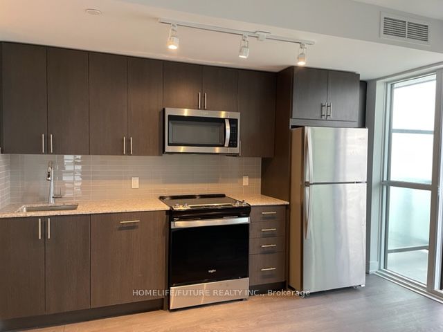 2550 Simcoe