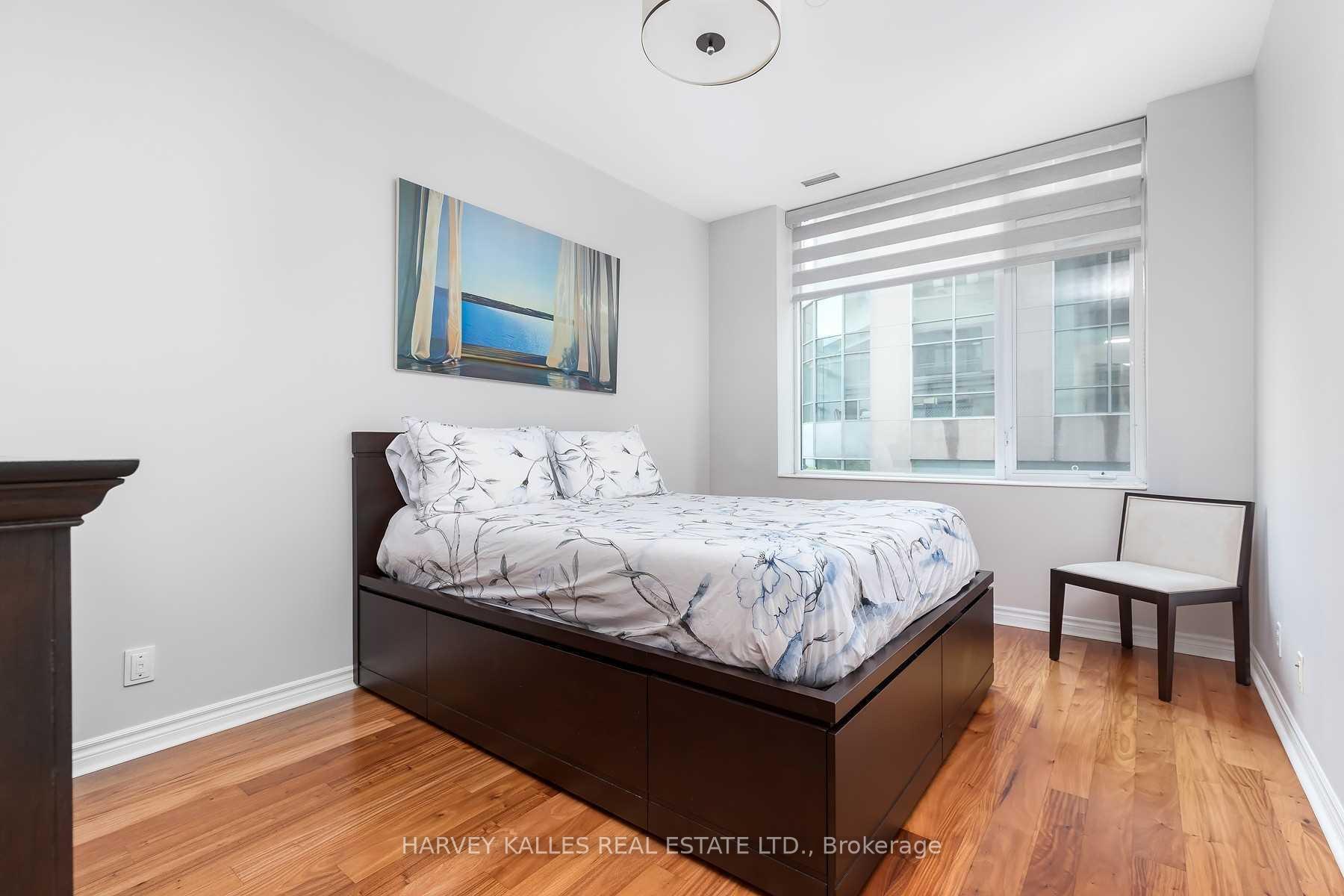 980 Yonge Street 214