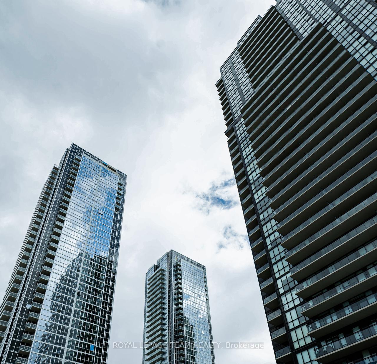 1 Bedroom Condo at 2916 Highway 7,  Vaughan For sale