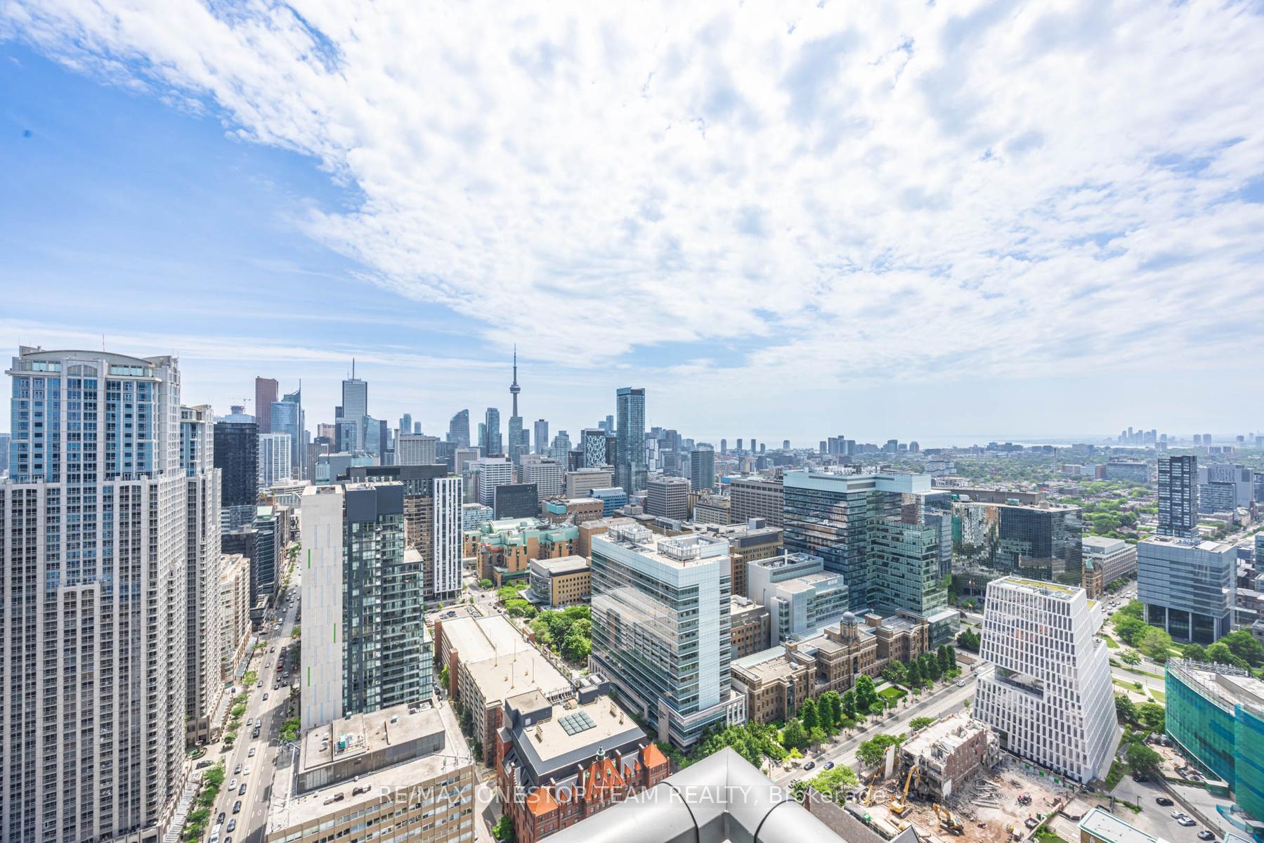 4 Bedrooms Condo at 832 Bay, Toronto For sale