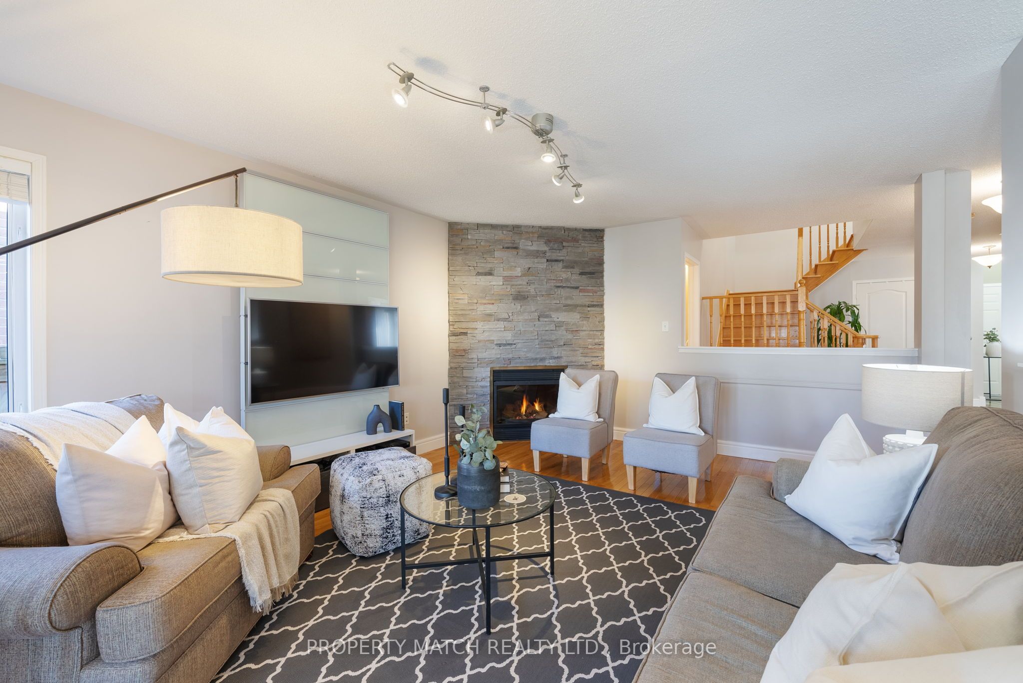 3122 Country Lane