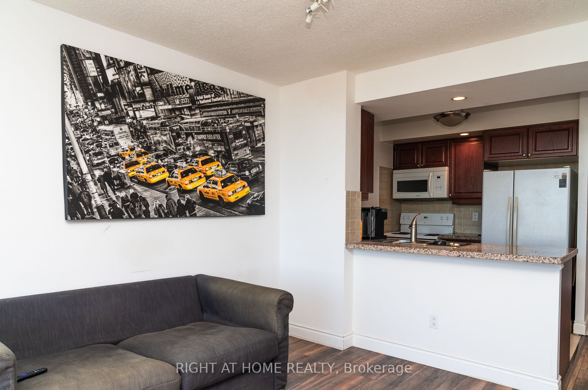 #1814 - 10 Northtown Way, Toronto, ON M3H 5S9