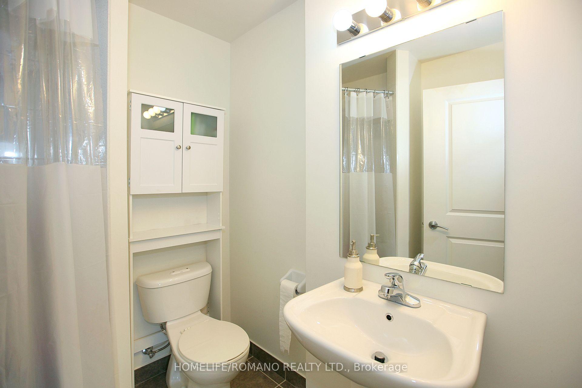 2 Bedrooms Condo at 7730 Kipling, Vaughan For sale