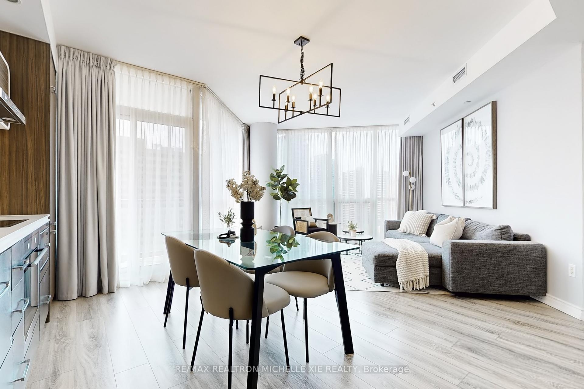 2 Bedrooms Condo at 45 Charles, Toronto For sale