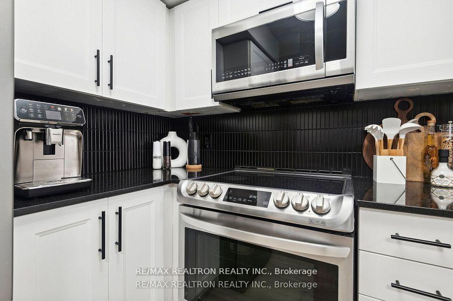 2 Bedrooms Condo at 1070 Sheppard, Toronto For sale