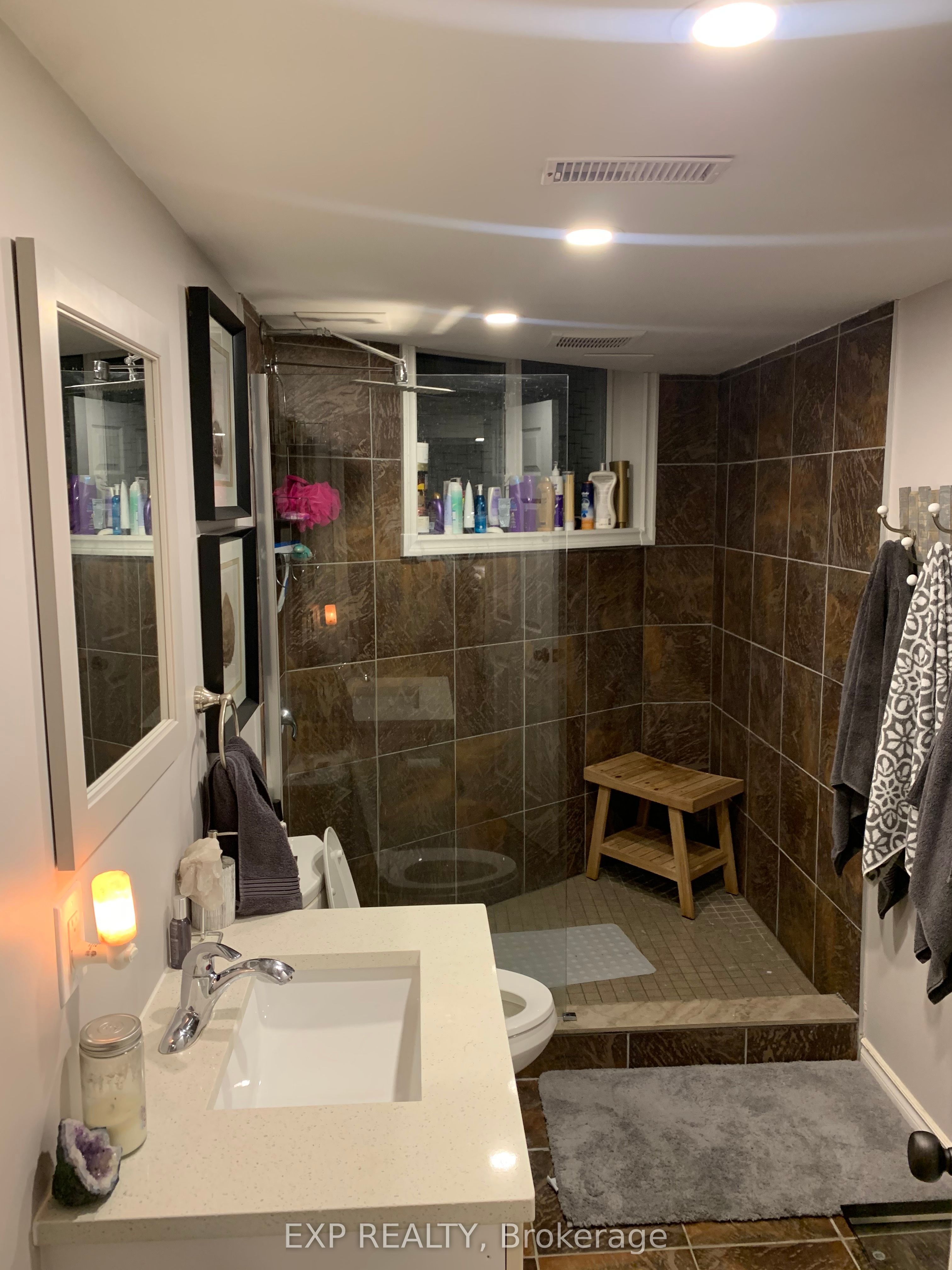 217 Dovercourt Avenue, WestboroHamptonPark, ON K1Z 7H3