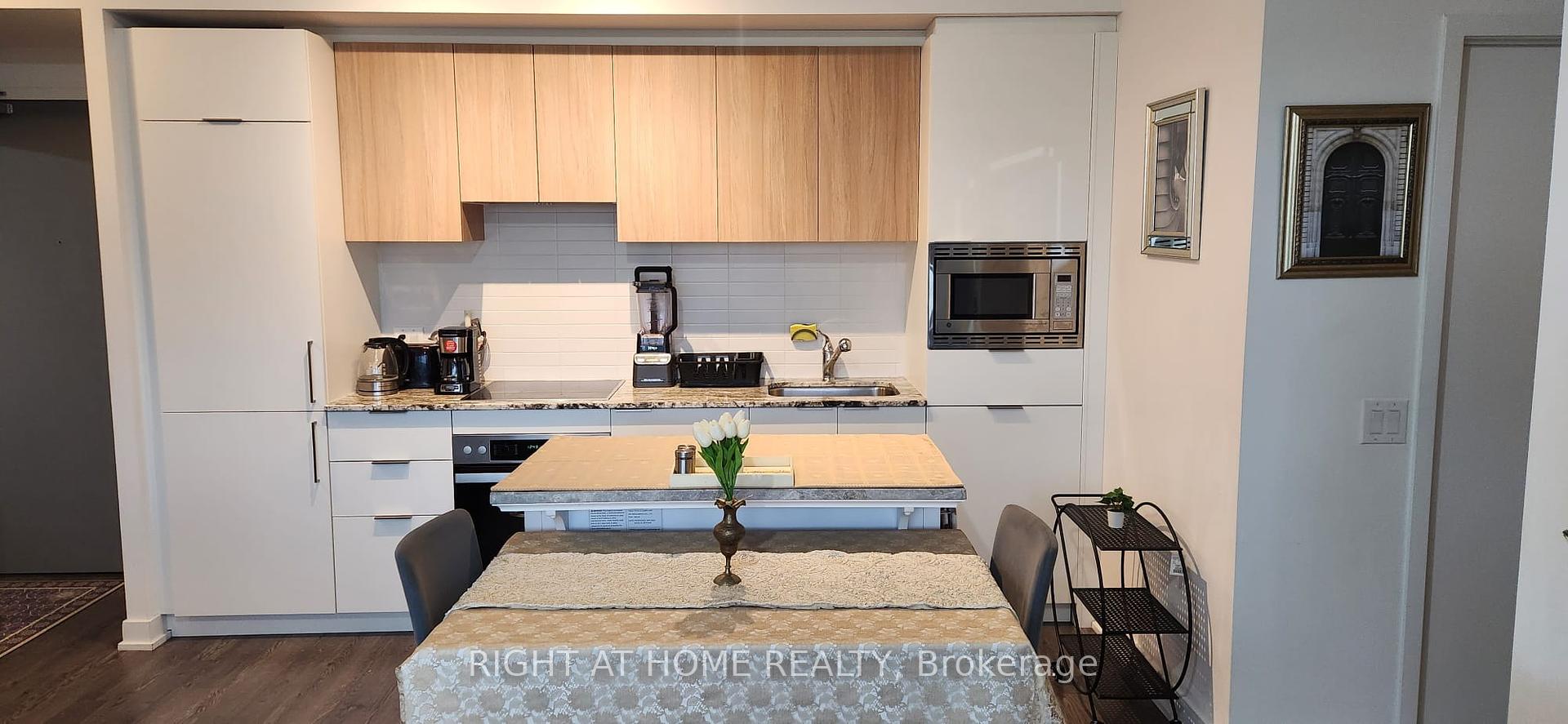 3 Bedrooms Condo at 20 O’Neill, Toronto For sale
