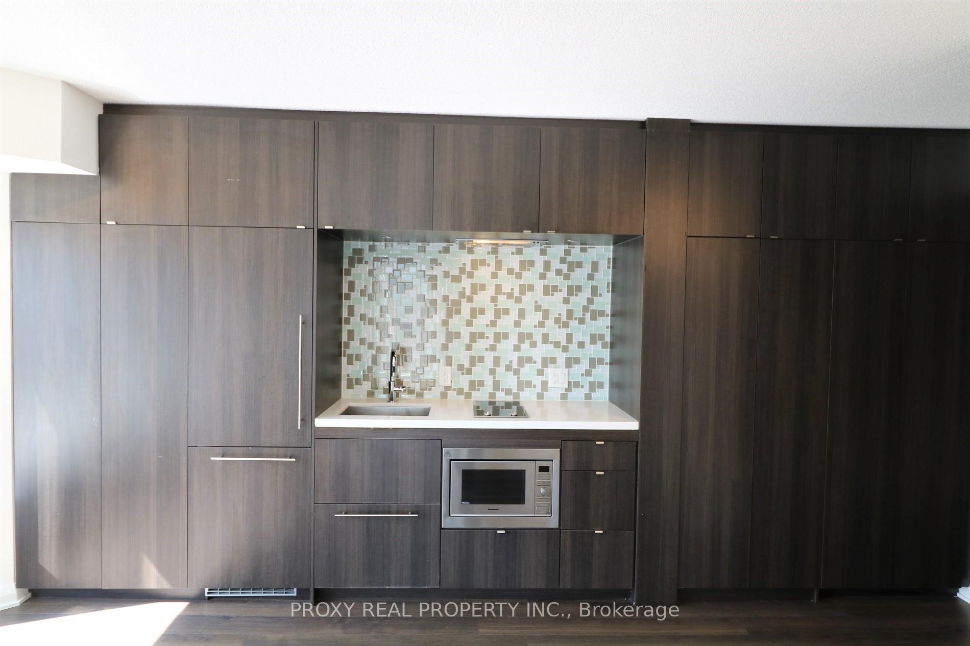 2 Bedrooms Condo at 155 Yorkville, Toronto For sale