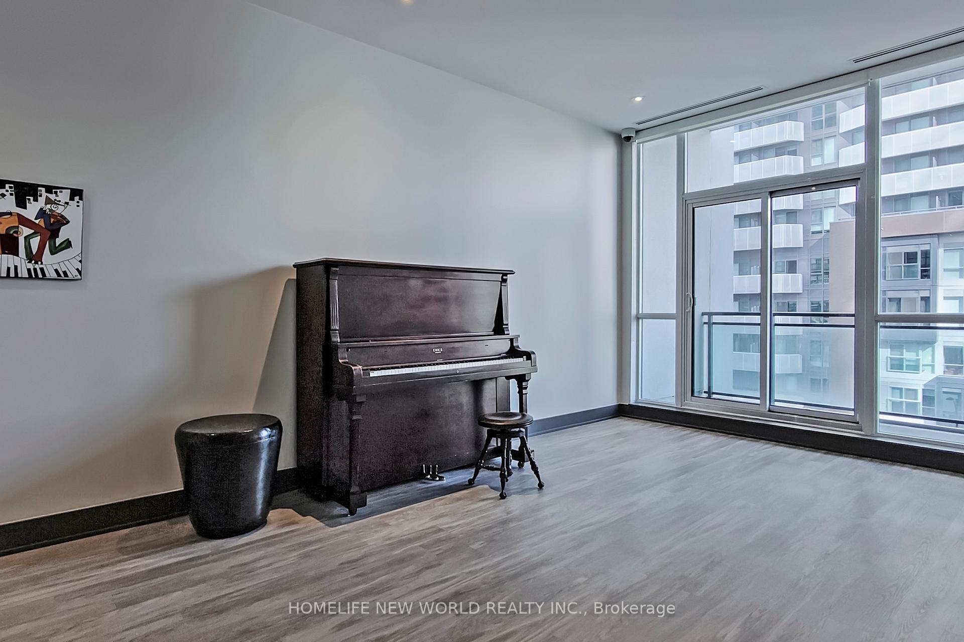 2 Bedrooms Condo at 4070 Confederation, Mississauga For sale