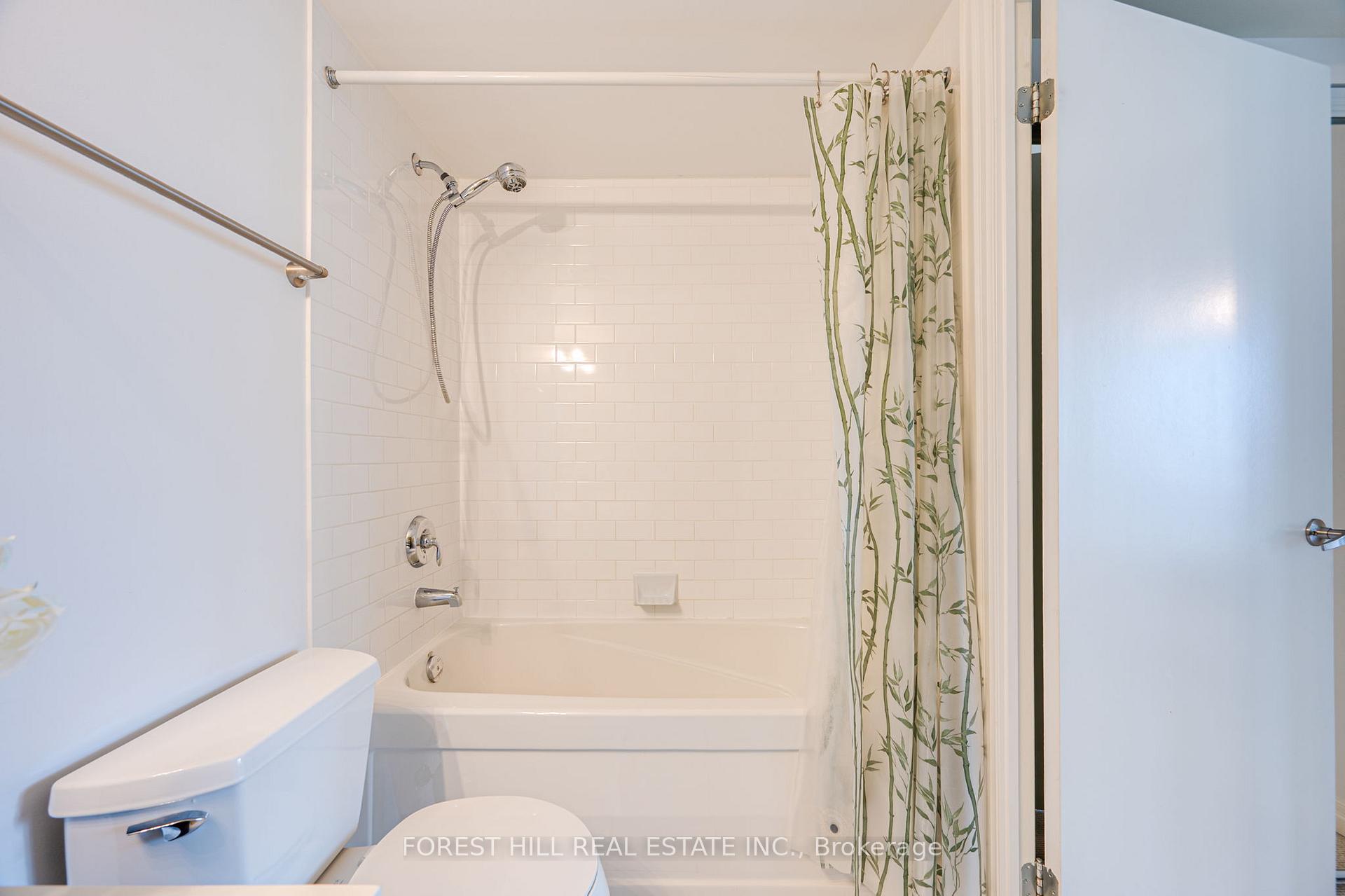 2 Bedrooms Condo at 22 Wellesley, Toronto For sale