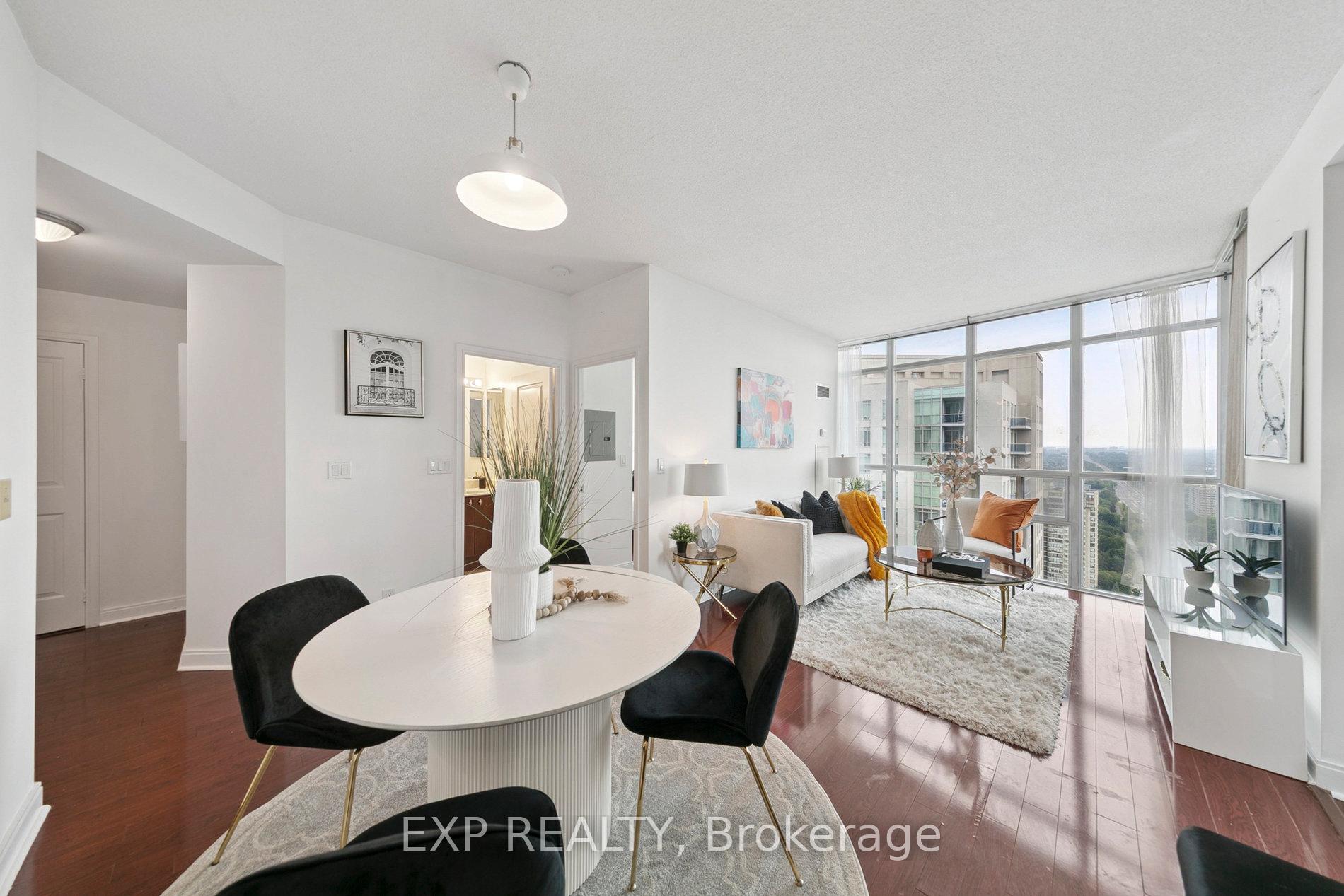 2 Bedrooms Condo at 70 Absolute, Mississauga For sale