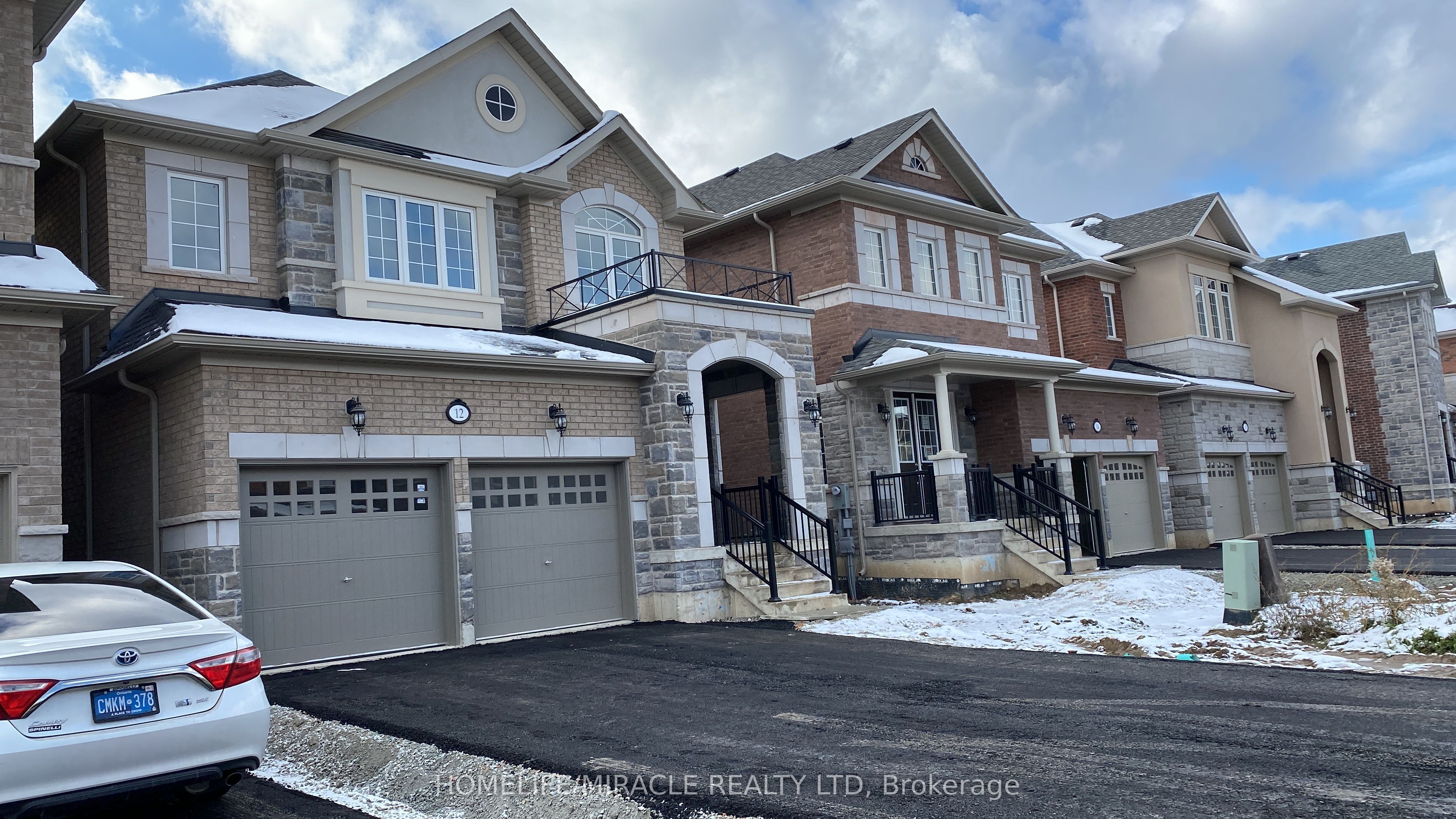 12 Rosewell Crescent