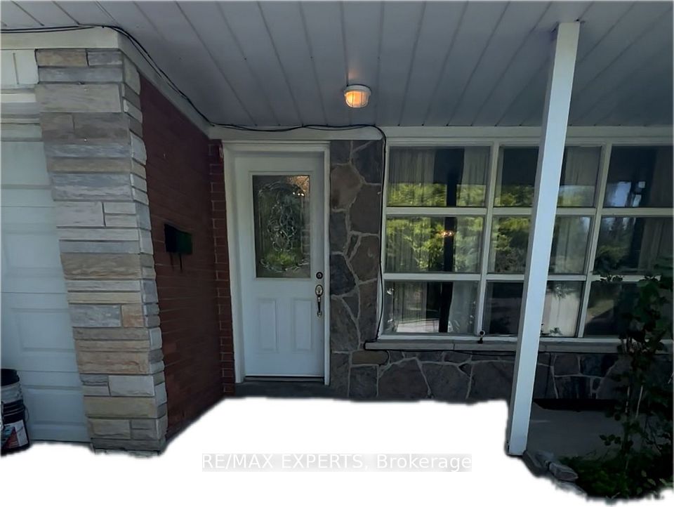 86 Garthdale Court, Toronto, ON M3H 5P9