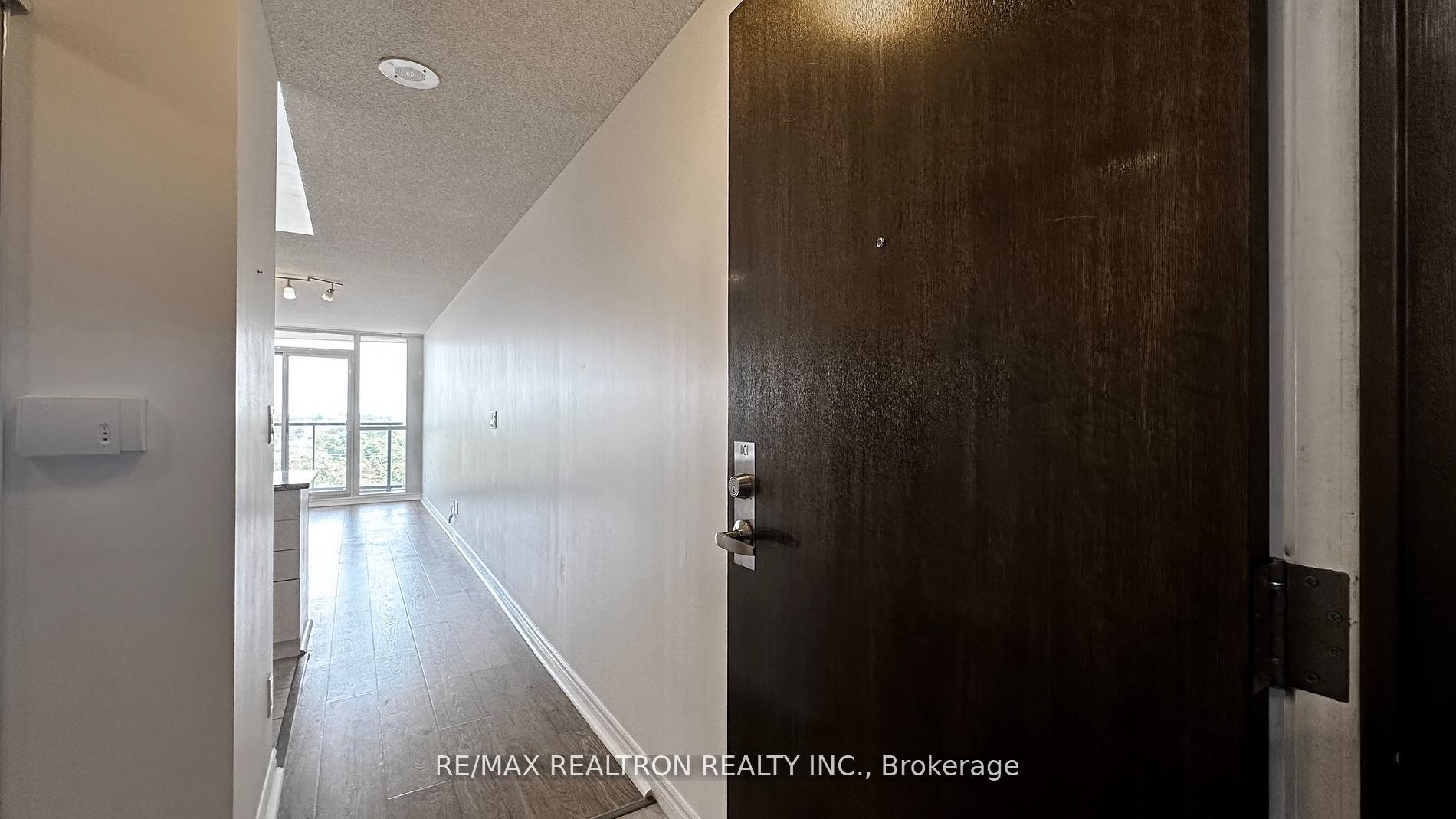 1 Bedroom Condo at 35 Hollywood, Toronto For sale
