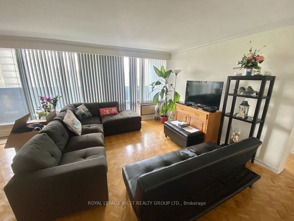 3555 Bathurst Street
