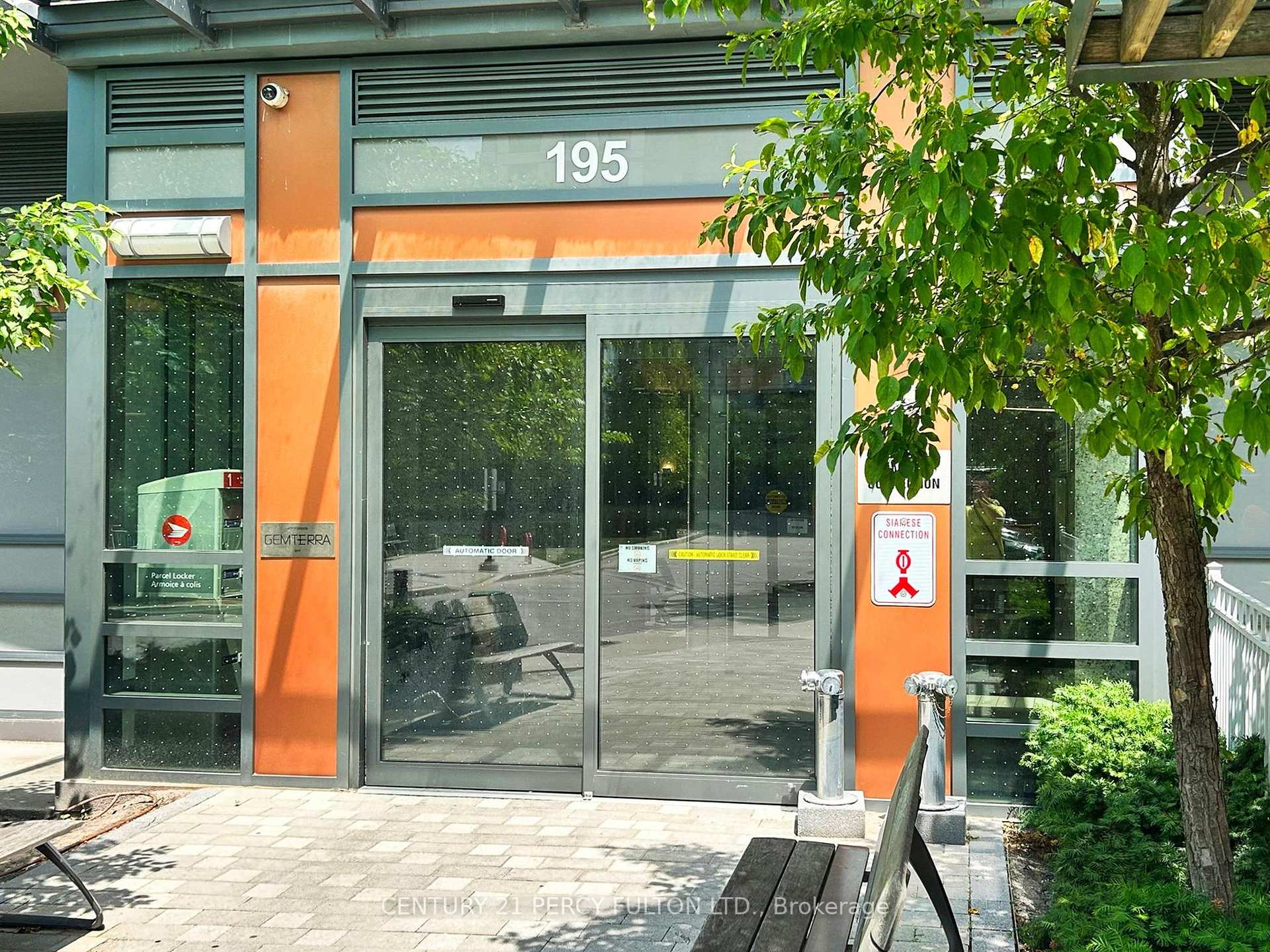 2 Bedrooms Condo at 195 Bonis, Toronto For sale