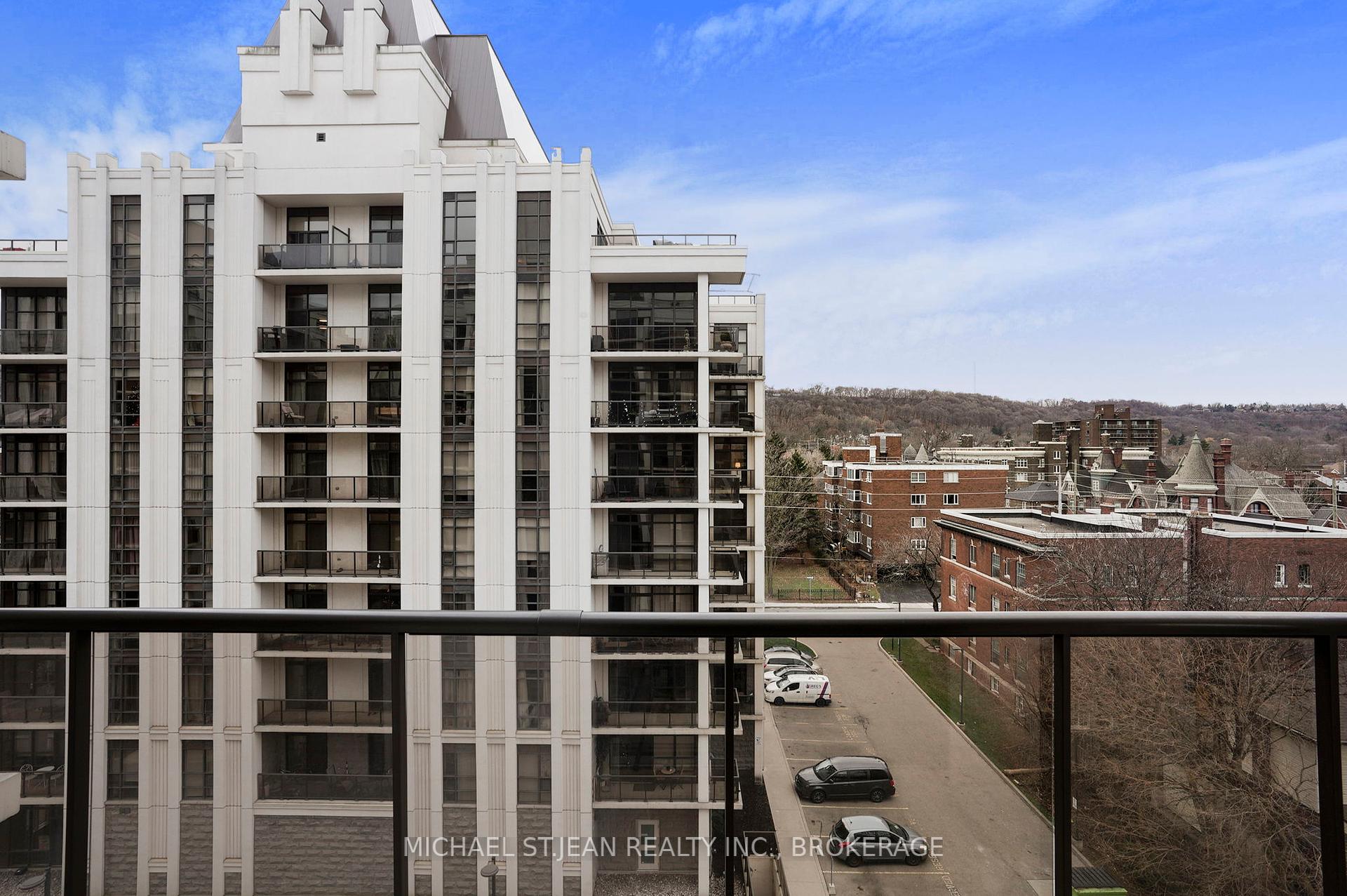 1 Bedroom Condo at 85 Robinson,  Hamilton For sale